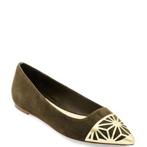 Brian Atwood Olive Flats NWT Size 9
